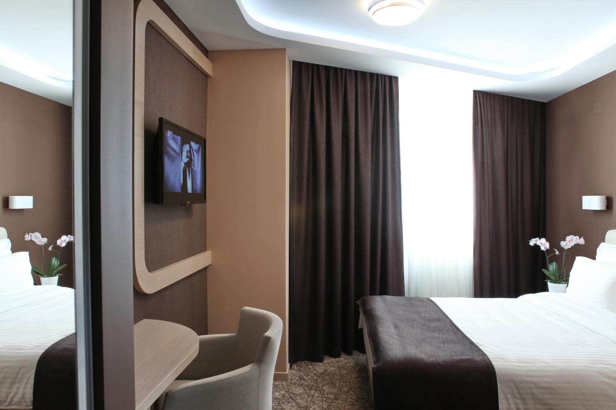 Garni Hotel Aveny Čačak 외부 사진